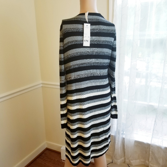 NY Collection

Petite Striped Duster Cardigan

PL - Picture 3 of 6